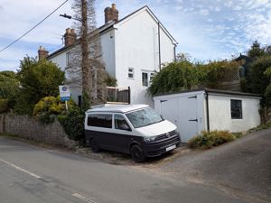Hillview_Front Aspect (1)- click for photo gallery